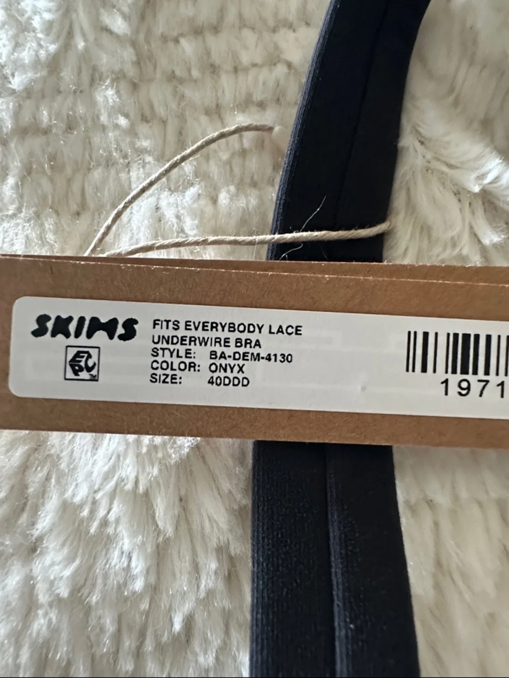 SKIMS Fits Everybody Lace-Trim Underwire Demi Bra - Picture 2 of 2
